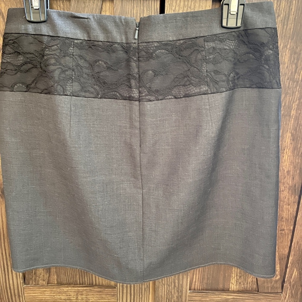 NWOT Grey Mini Skirt Black Lace Embellishment - Picture 6 of 9